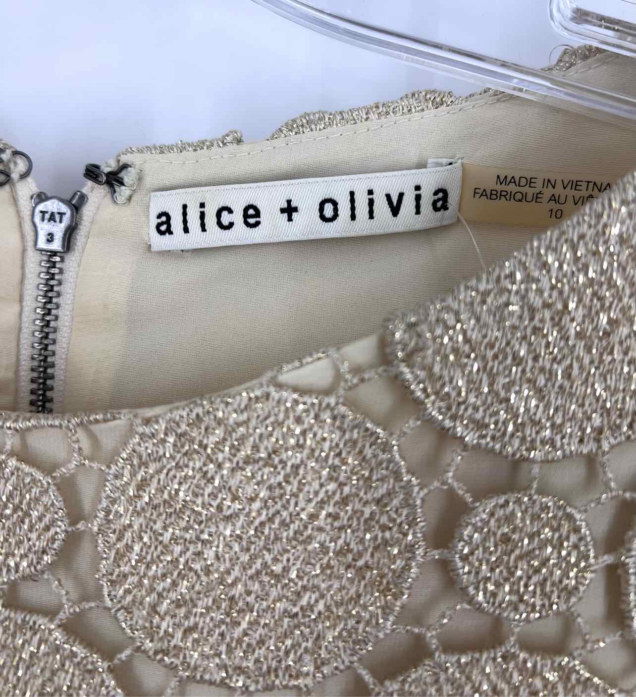 Alice + Olivia Size 10 Beige/Gold Crochet Shimmer Designer Dress - Image 3