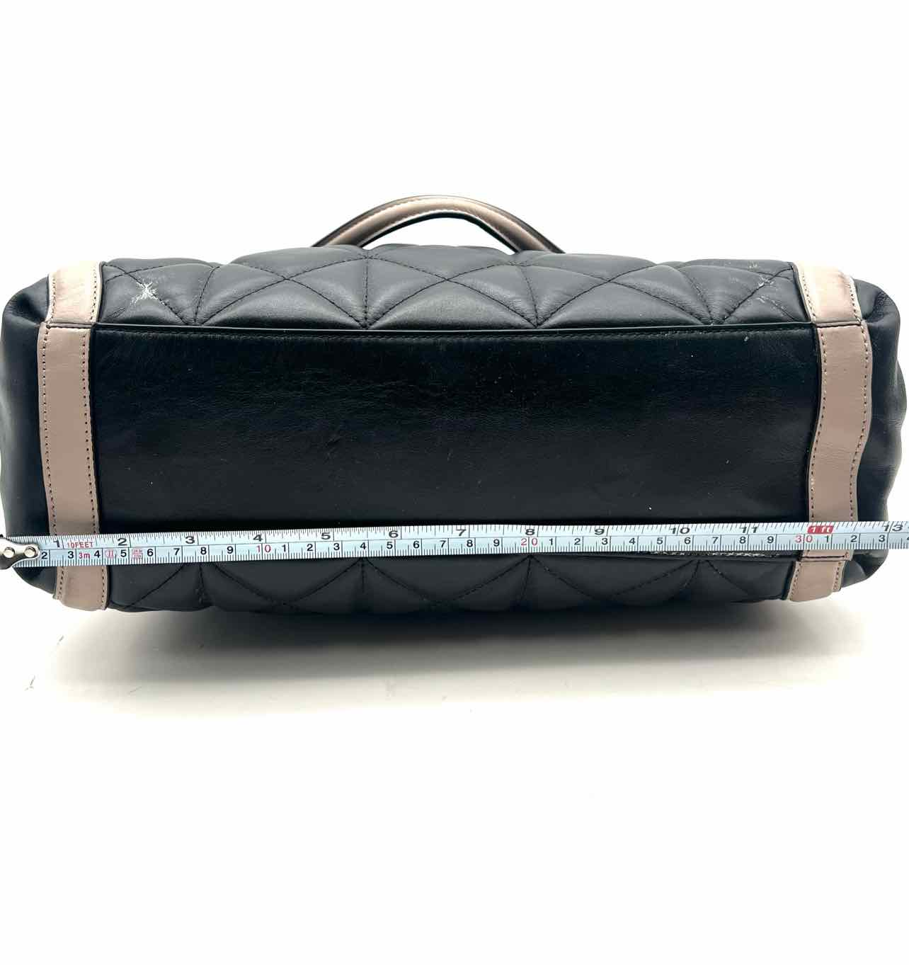 Coach Black/Taupe Quilted Leather Designer Tote - Image 10