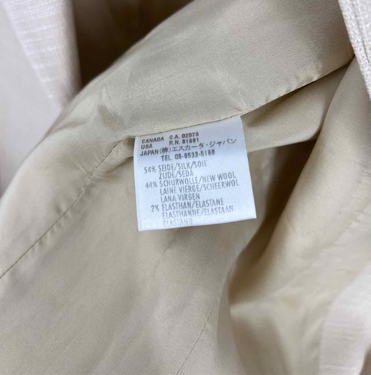 Escada Size M Beige Silk/Wool Blend Designer Blazer - Image 4