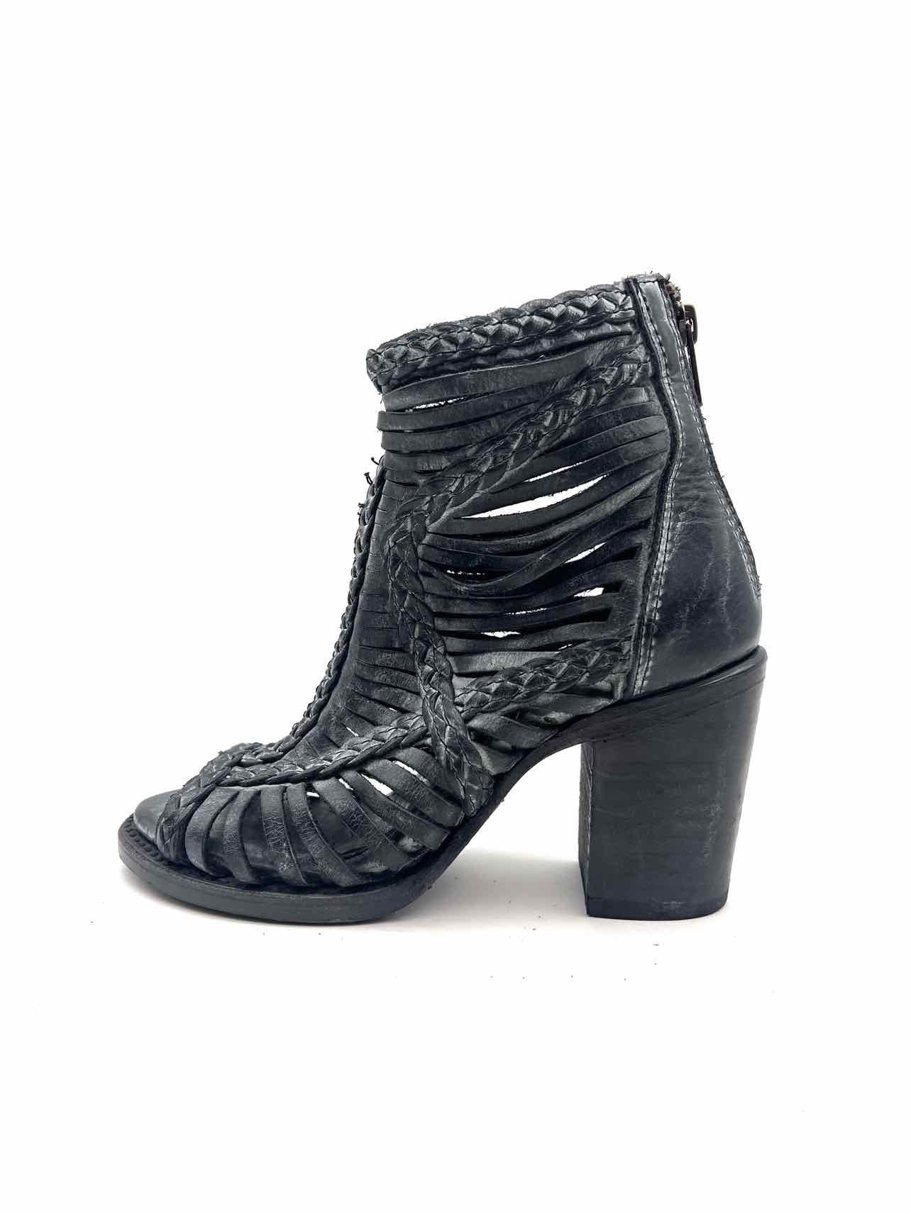 Freebird Size 5 Charcoal Caged Leather Designer Sandals Heels - Image 2