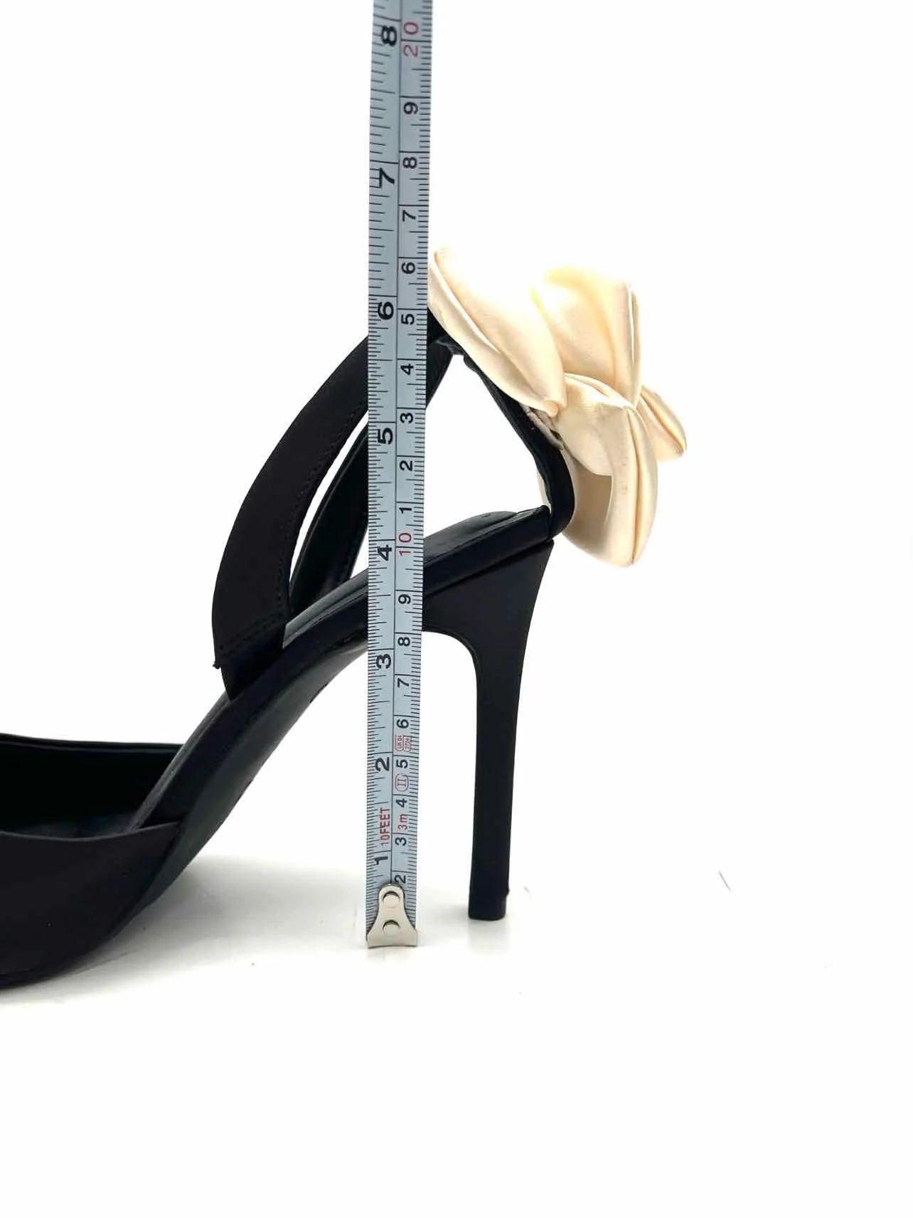 Gianni Bini Size 7.5 Black/Cream Slingbacks Rosette W/ BOX!!! Designer Pumps - Image 9