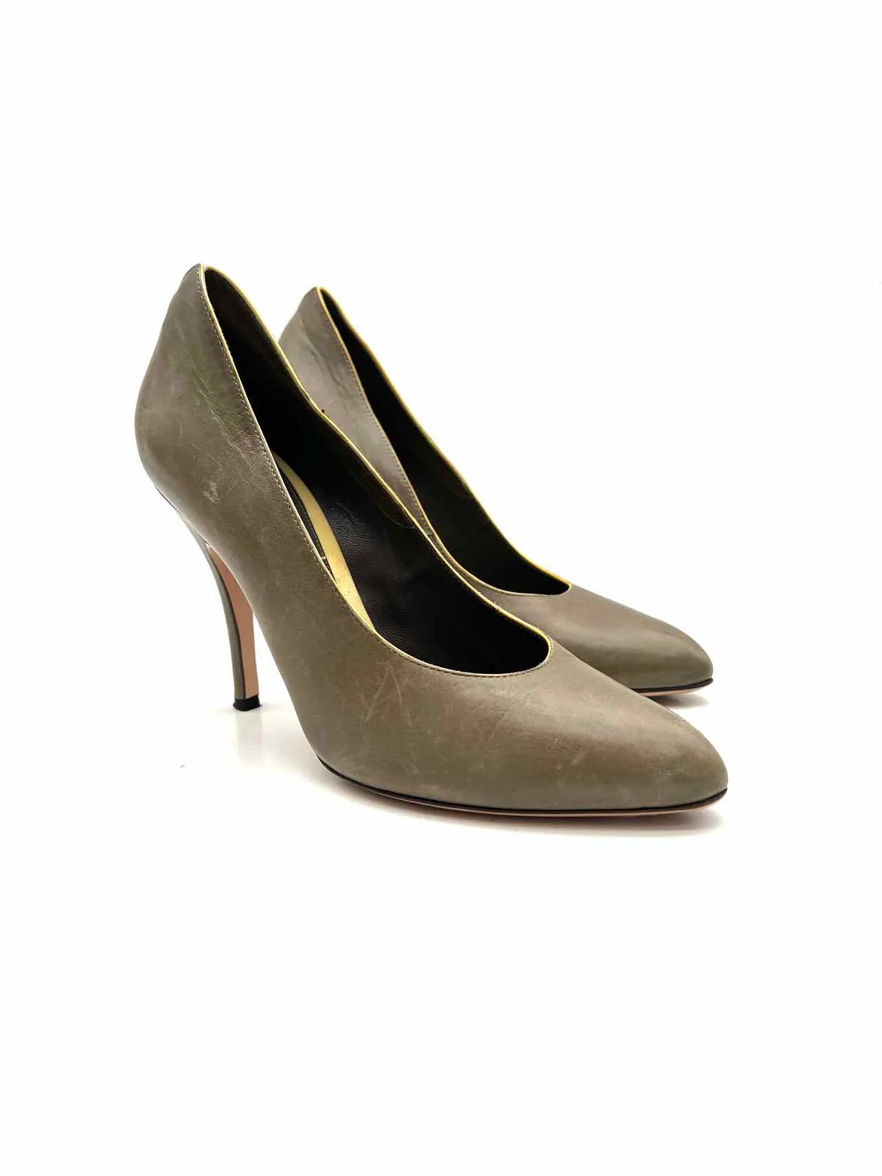 Gianvito Rossi Size 8 Olive/Yellow Trim Leather Designer Pumps