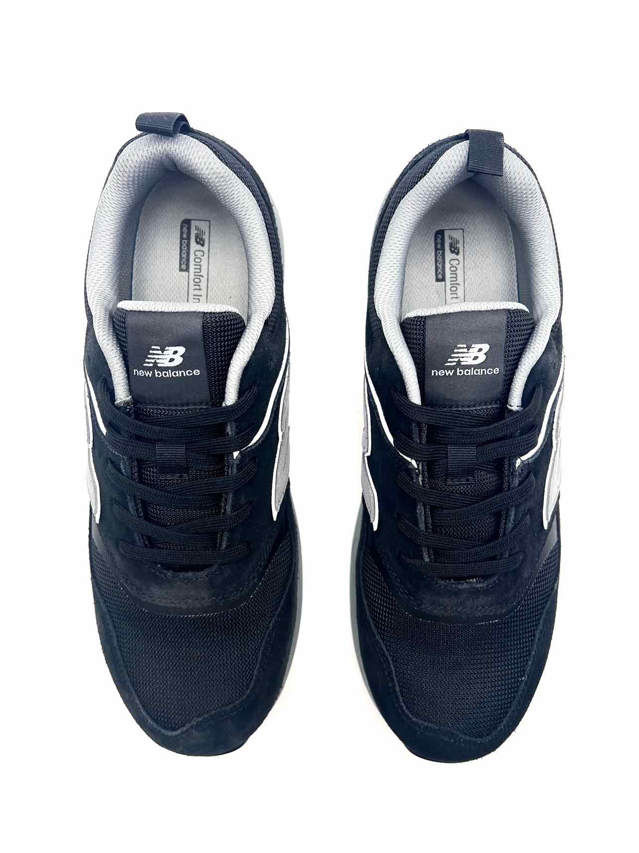 New Balance Size 11.5 Black/Gray Lace-Up Mesh/Suede Men's Shoes Sneakers- Men's - Image 2