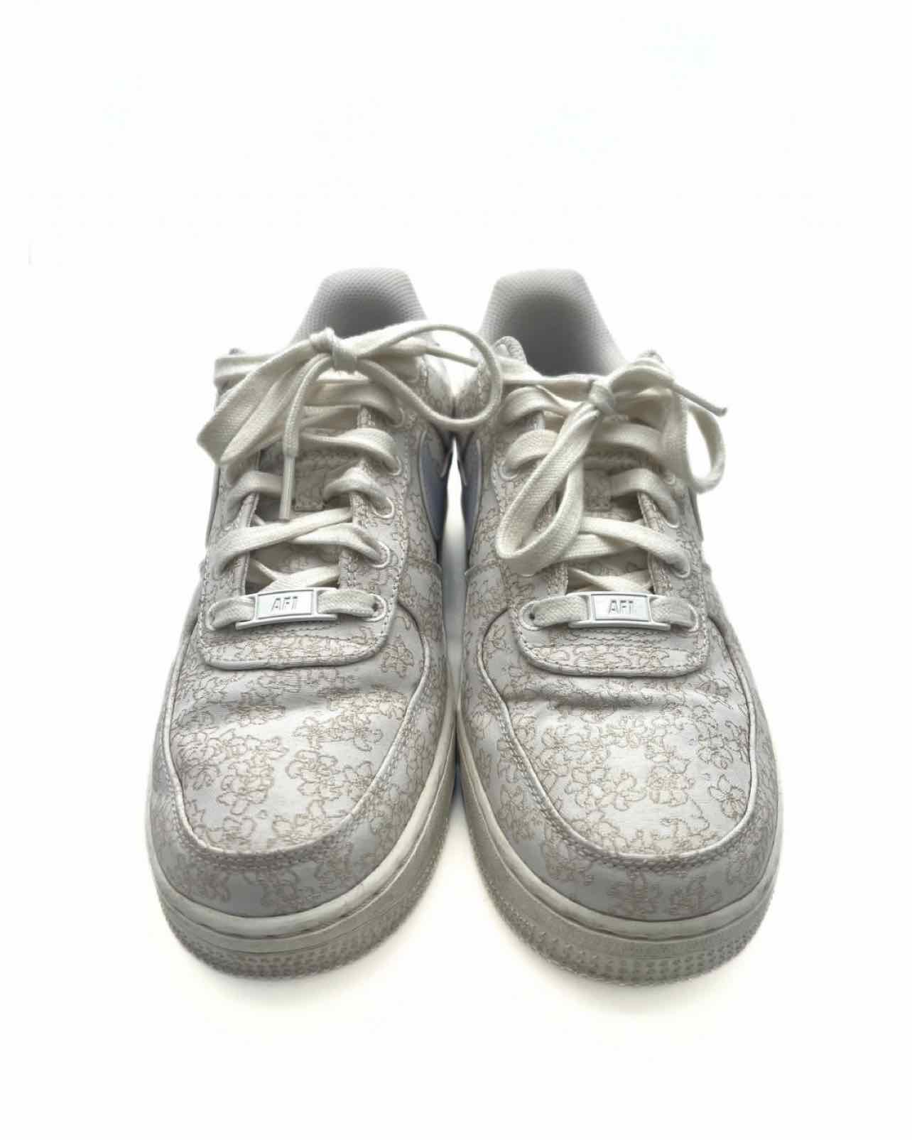 Nike Size 8 Wh/Br/Bl Jacquard Embroidered Designer Sneakers - Image 2