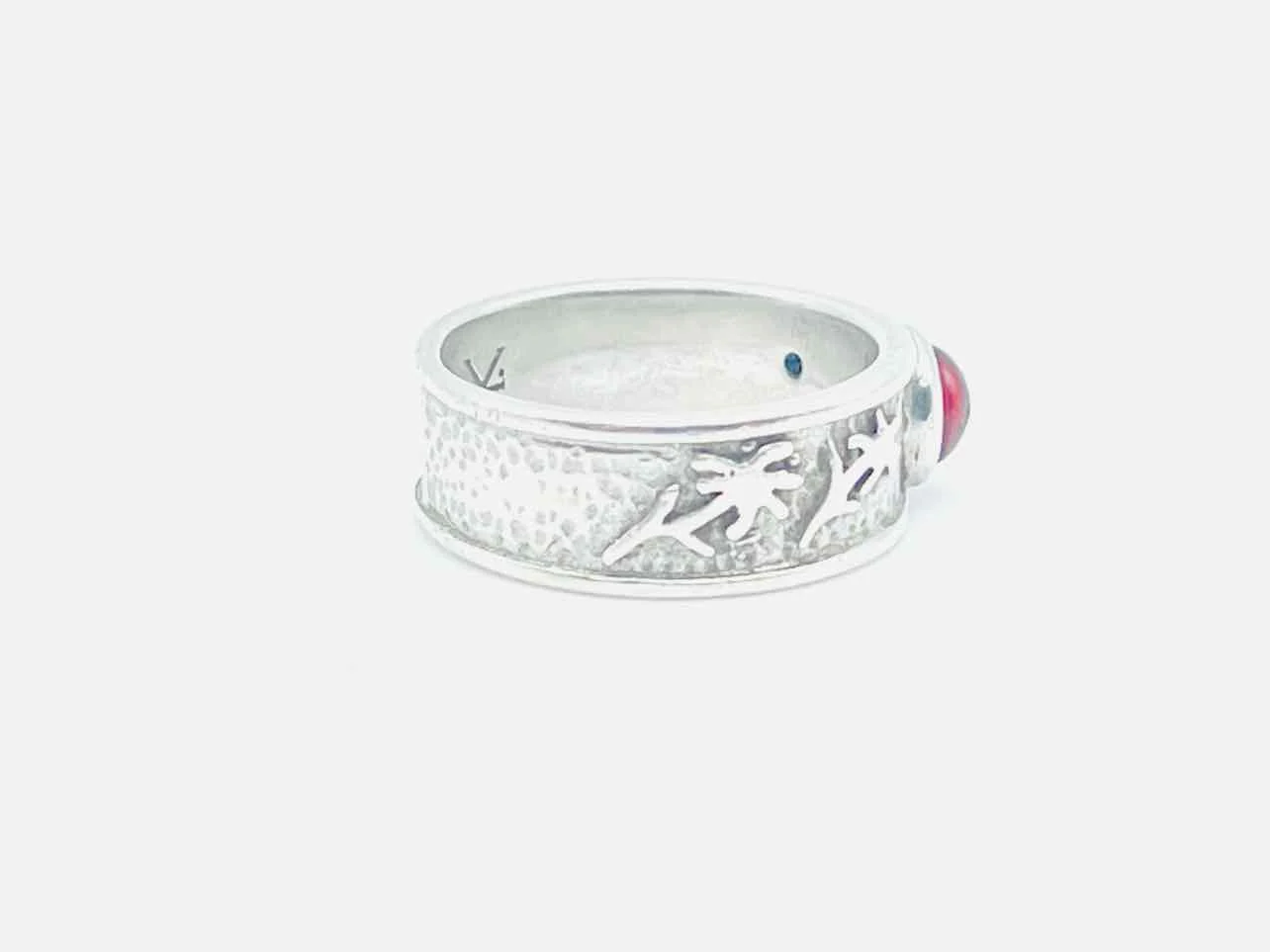 Size 6 Silver/Red Gemstone Silver Jewelry Ring - Image 3