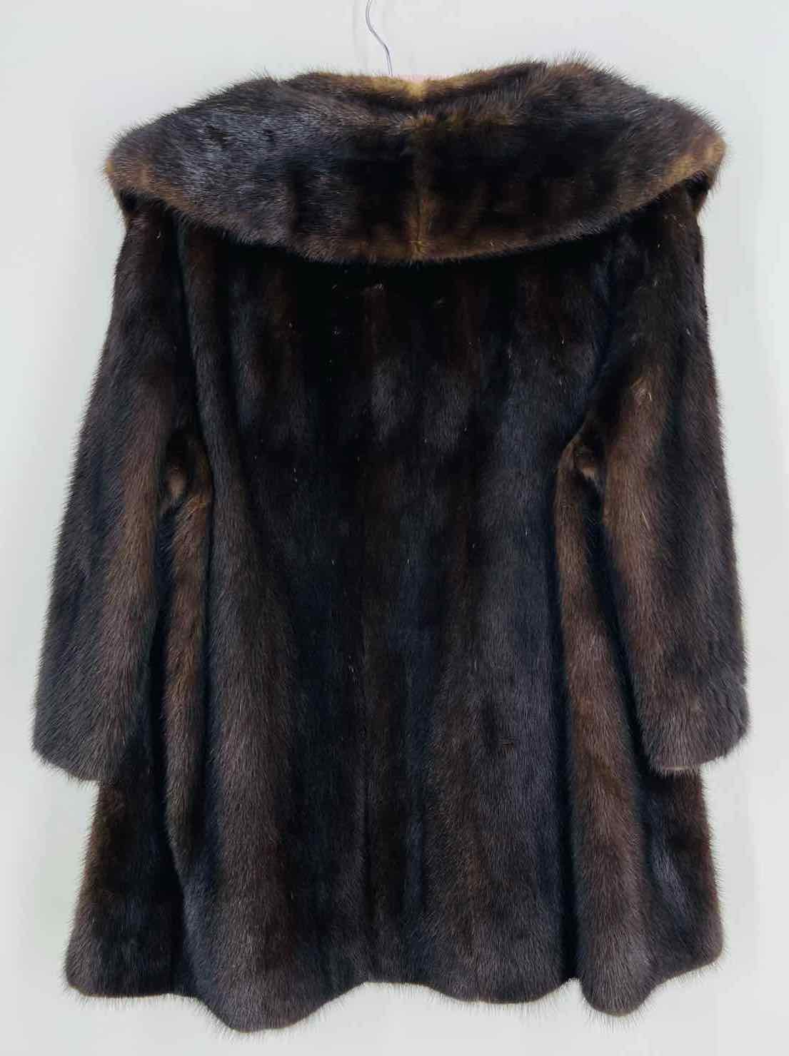 Size M/L Brown Fur Coats Coat - Image 4