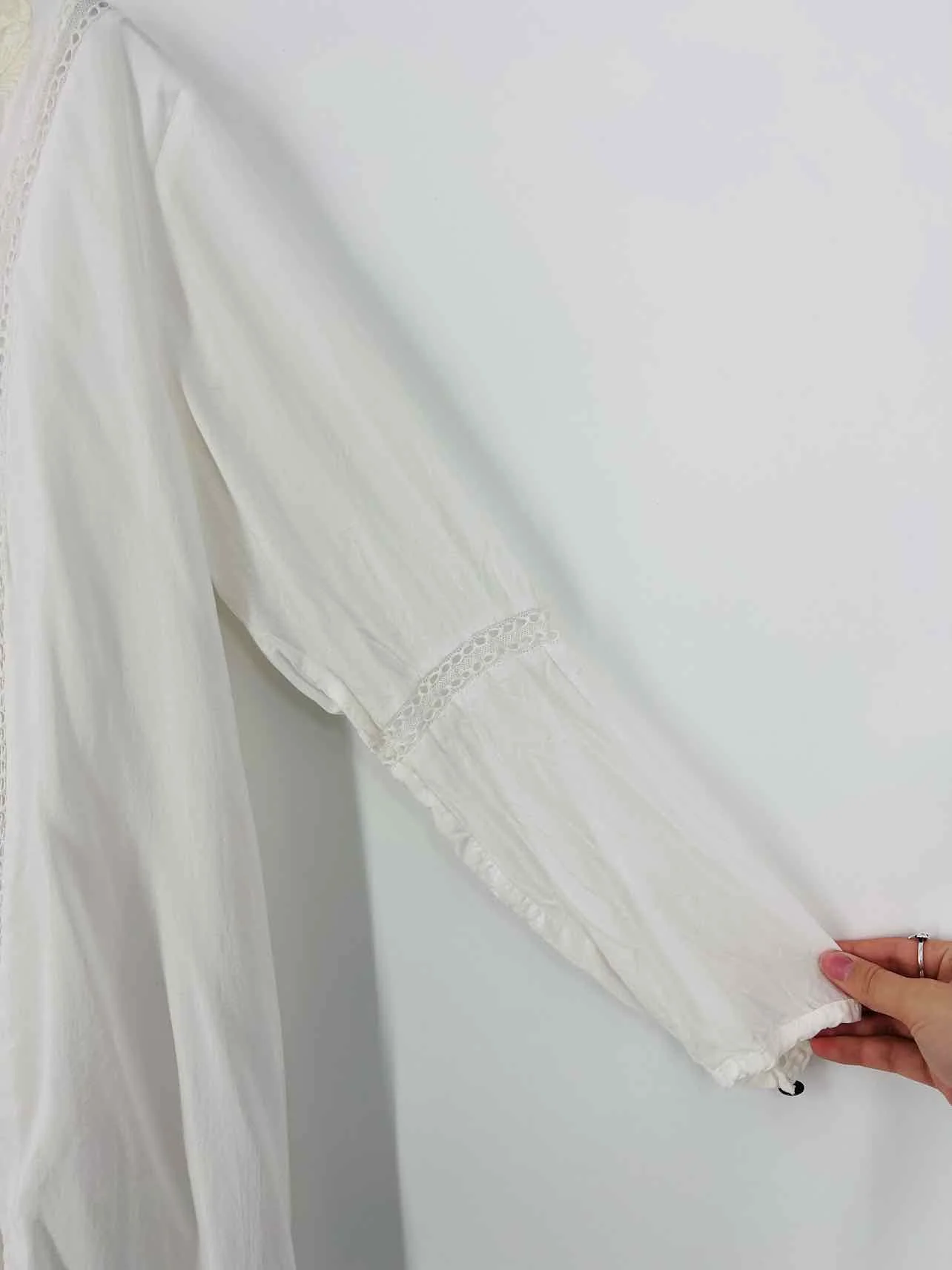Size M White Floral Embroidered Designer Dress - Image 3
