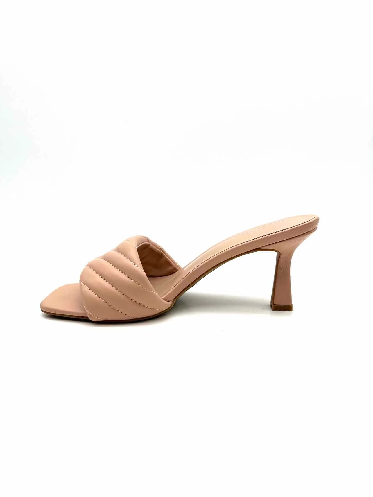 Top Moda Size 8.5 Beige Quilted Heeled Shoes Mules - Image 4