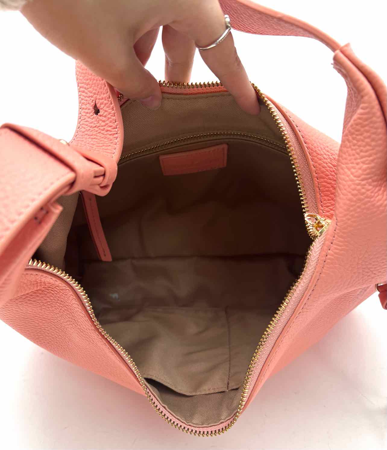 Tote Le Monde Coral Pebbled Leather Designer Shoulder Bag - Image 5