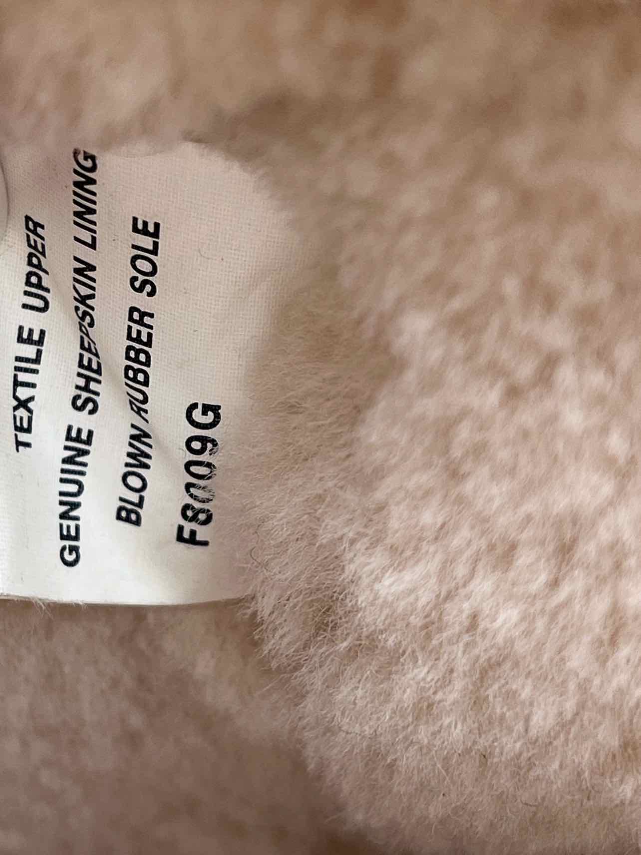 UGG Size 8 Black/Cream Sherpa Lined Wool AS IS Designer Boots - Image 8